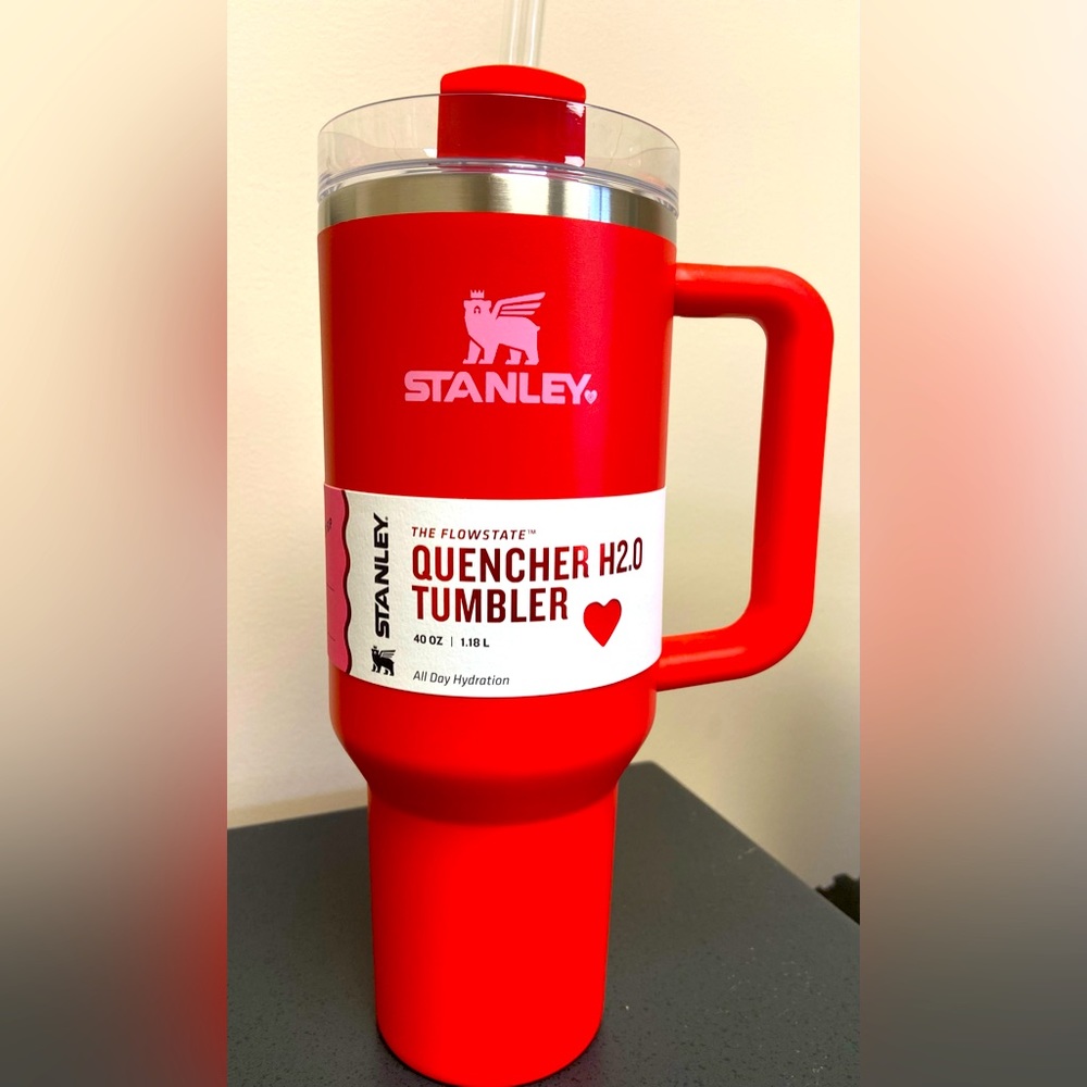 Stanley 40oz Red Stainless Steel H2.0 Flowstate Quencher Tumbler